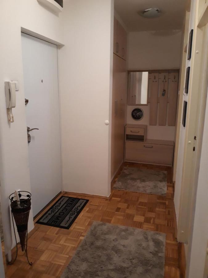 Stan Banjica Lejlighed Beograd Eksteriør billede